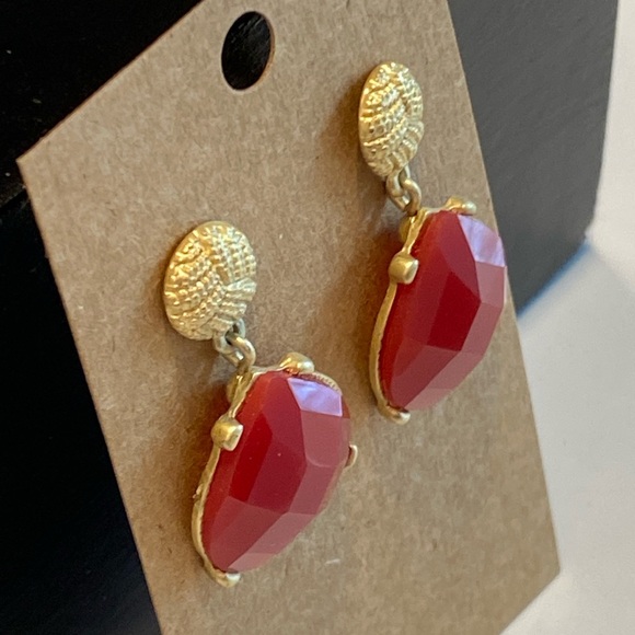 046-Fashion Earrings - Picture 2 of 4